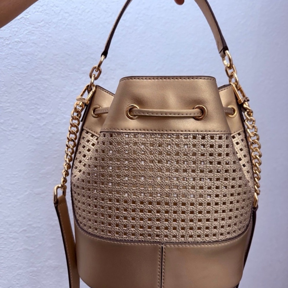 Michael Kors Metallic Gold Shoulder Bag! Dust Bag included! - Picture 5 of 10